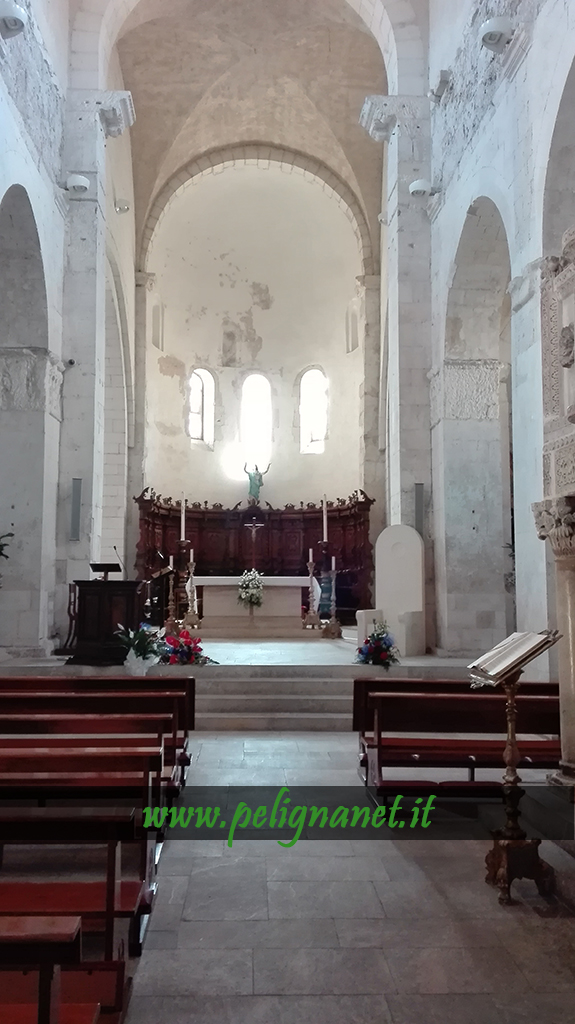 Interno Basilica di San Pelino a Corfinio